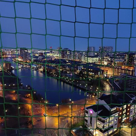 Quayside Penthouse 2 Bedroom Ensuite Near Media City & Manchester United Exteriér fotografie